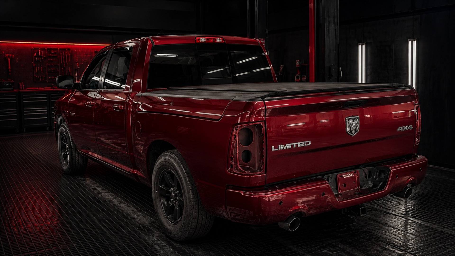 Lakierowanie Dodge RAM w oryginalnym kolorze